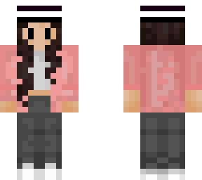 dani with bucket hat-black