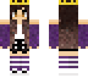 traje morado con corona dorada