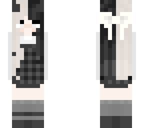 half blonde half black haired egirl