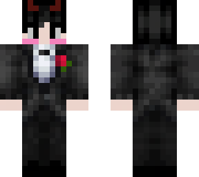 tsuki con traje