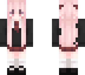 chica pelo rosa con uniforme