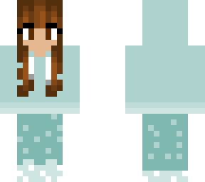 lara in pyjama
